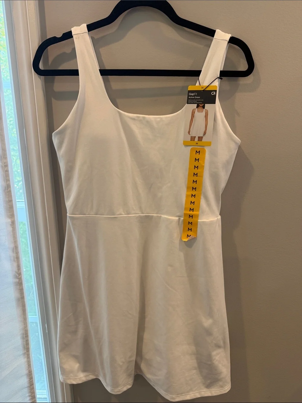 Gap woman’s active medium White Tank Tennis Dress with Built-In Shorts